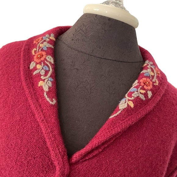 Vintage Jantzen Maroon Shawl Collared Wool Cardigan Hand Embroidered Flowers M/L - Picture 4 of 9
